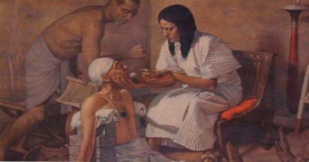 10 Ancient Egyptian Medical Practices Vi använder fortfarande idag (Historia)