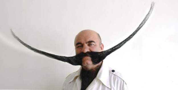 Topp 10 bisarre mustaches (Rare ting)